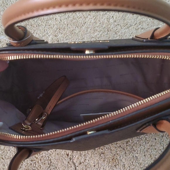 Michael Kors satchel - Picture 6 of 7